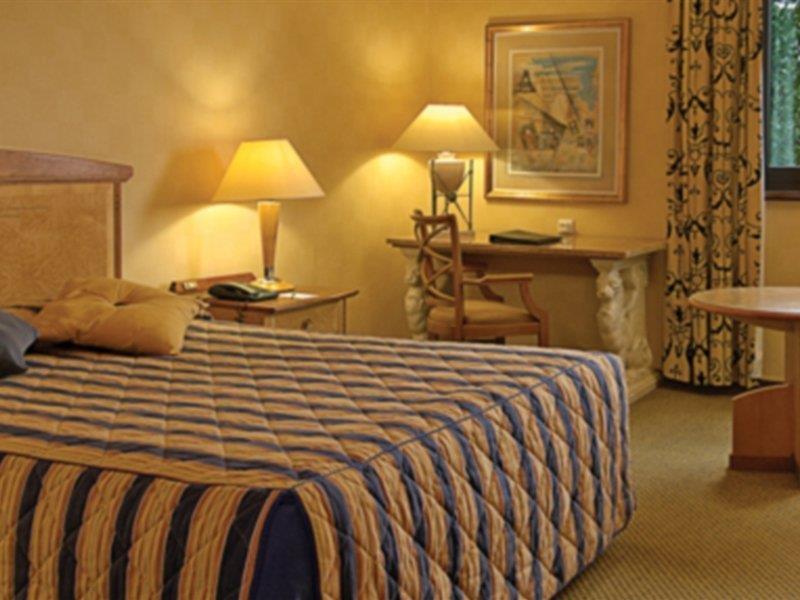 Millennium Paris Charles De Gaulle Hotel 4*